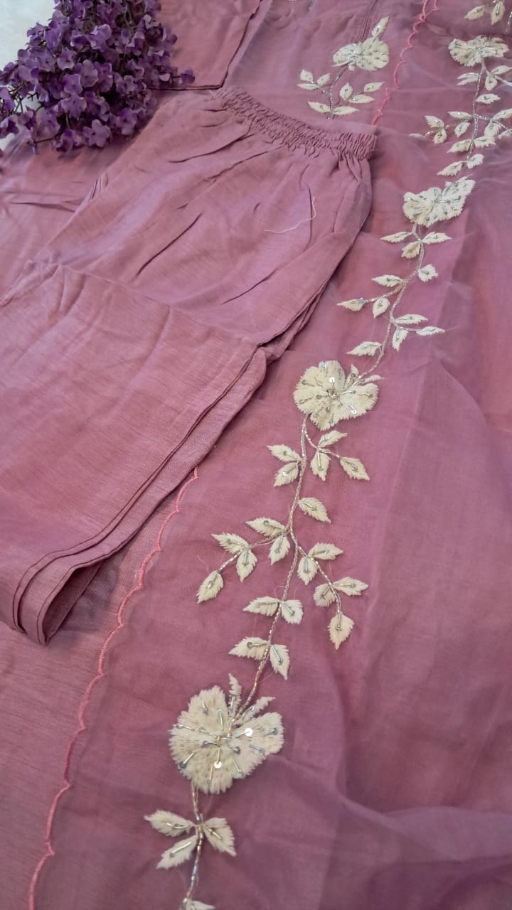DOLA SILKFLORAL  THREAD HANDWORKED SALWAAR SUIT SET GE717